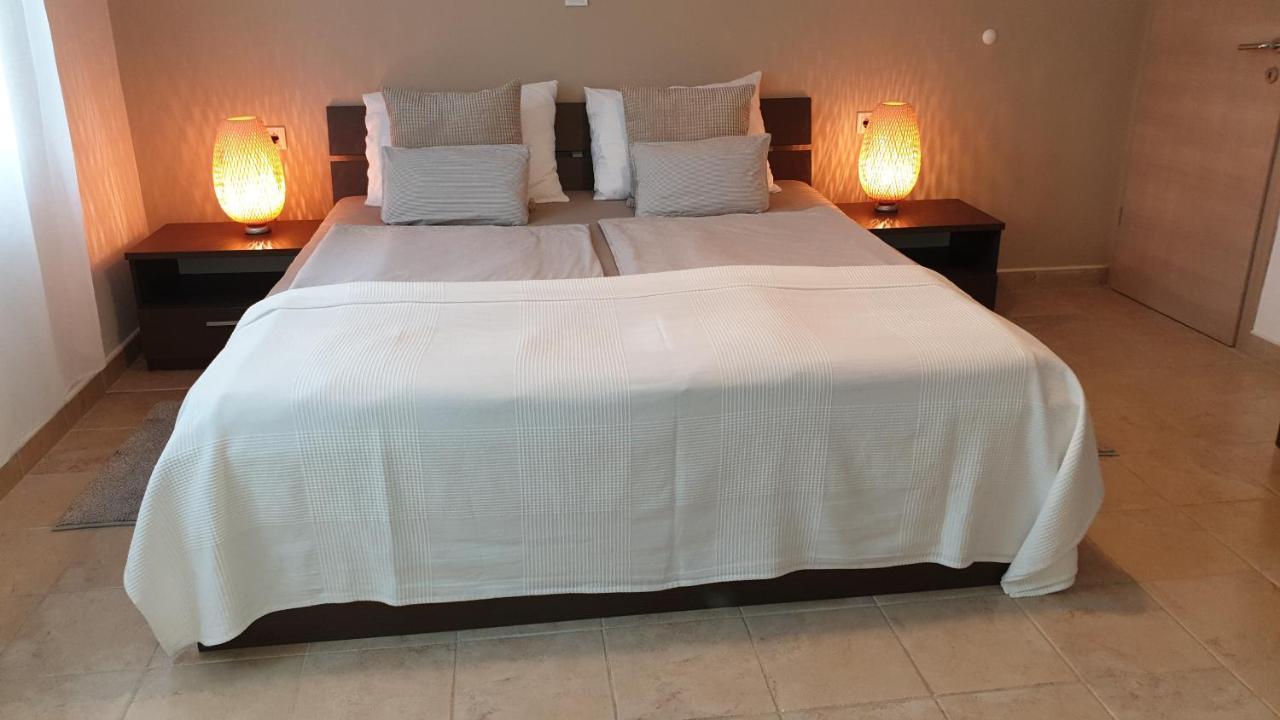 Apartments Suha Punta - Villa Babalonija Kampor Zewnętrze zdjęcie