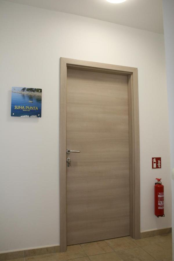 Apartments Suha Punta - Villa Babalonija Kampor Zewnętrze zdjęcie